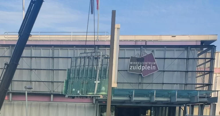 Winkelcentrum Zuidplein in strak schema voorzien van nieuwe vliesgevels