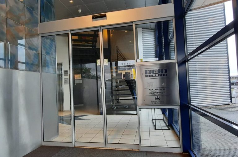 Gerenoveerde entree voor BUD Holland in Maasdijk